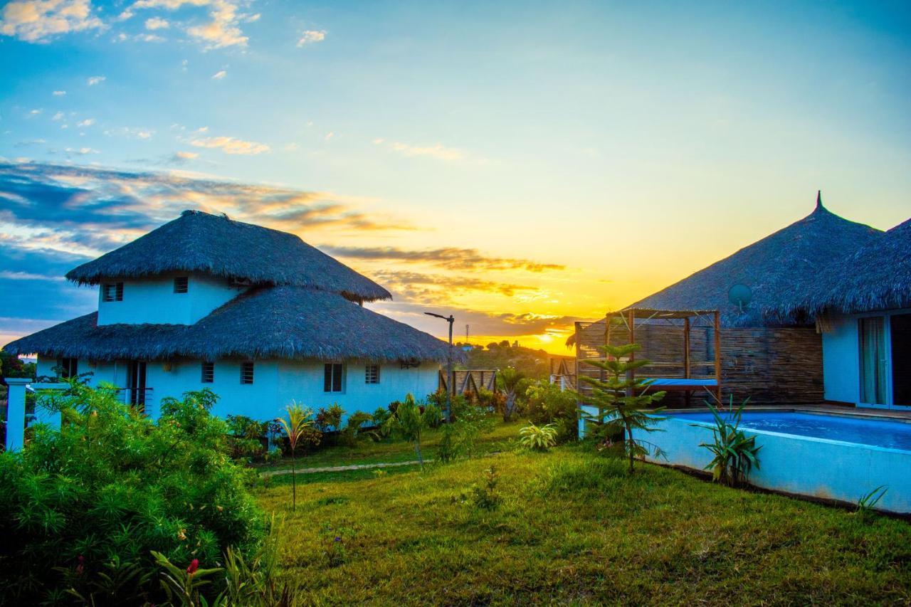 Tiako Villas Ambondrona  ภายนอก รูปภาพ