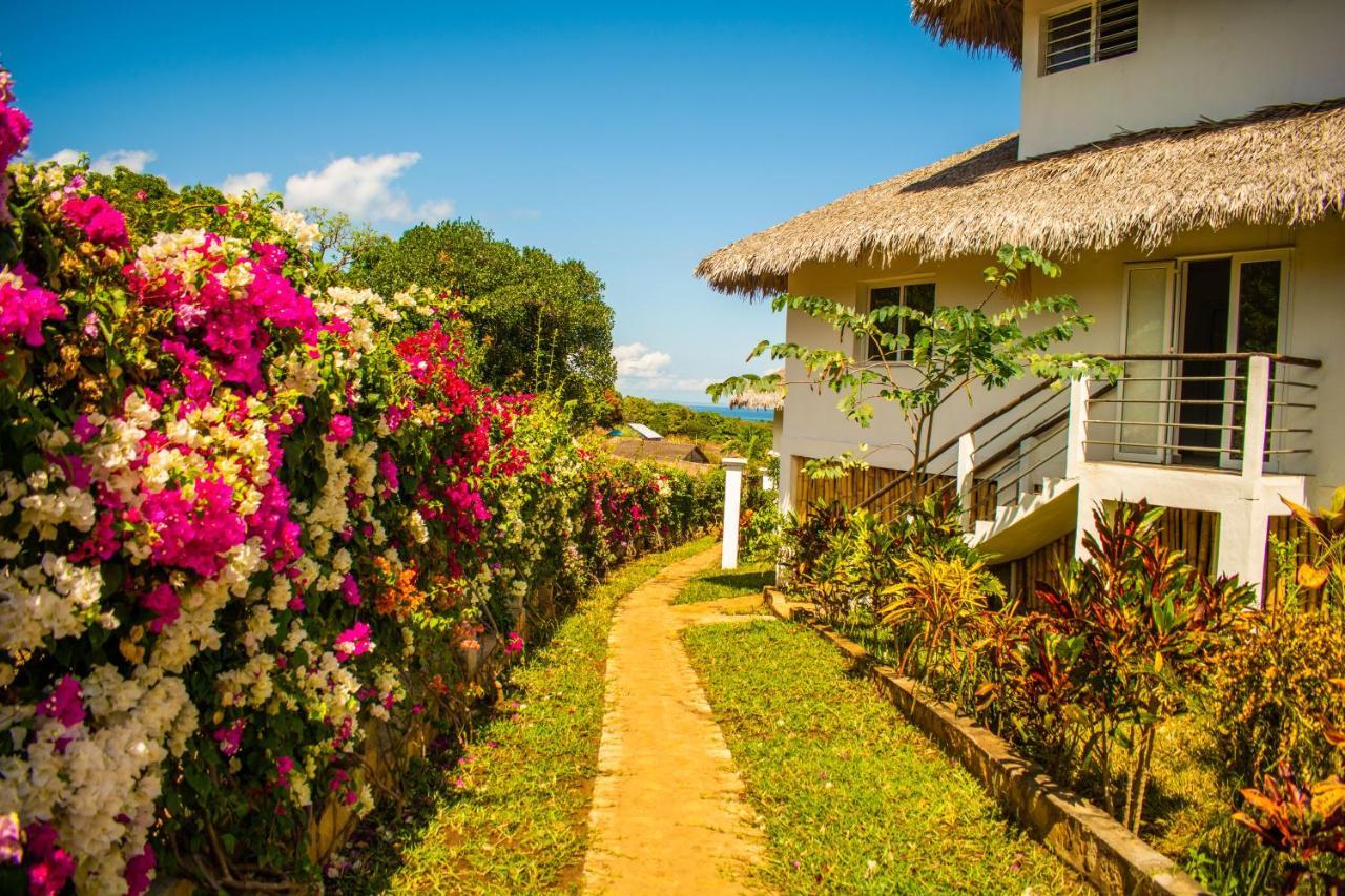 Tiako Villas Ambondrona  ภายนอก รูปภาพ