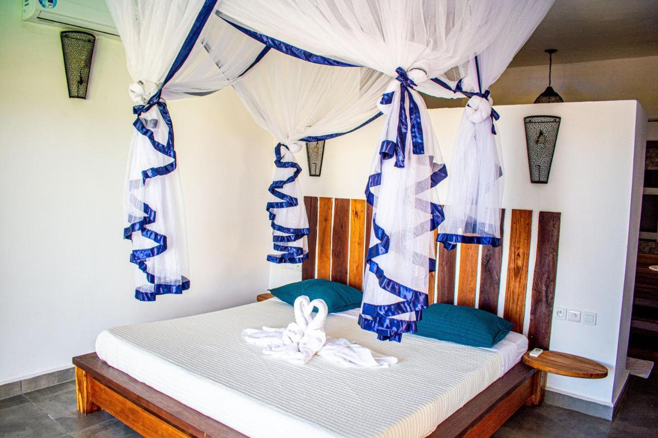 Tiako Villas Ambondrona  ภายนอก รูปภาพ